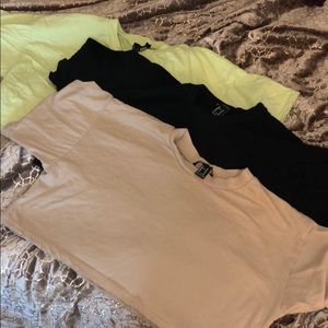 Crop tees 💚🤎🖤